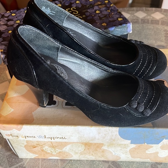 Mudd Black Dressy Pumps - Picture 2 of 6